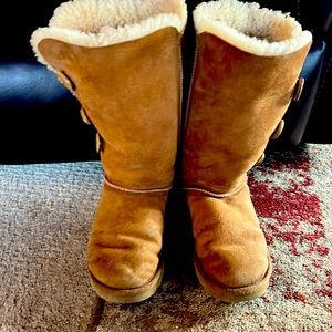 Authentic Ugg boot size 8